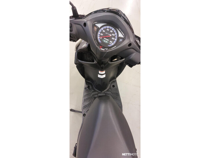 Skootteri Suzuki UK110 2018 27191801