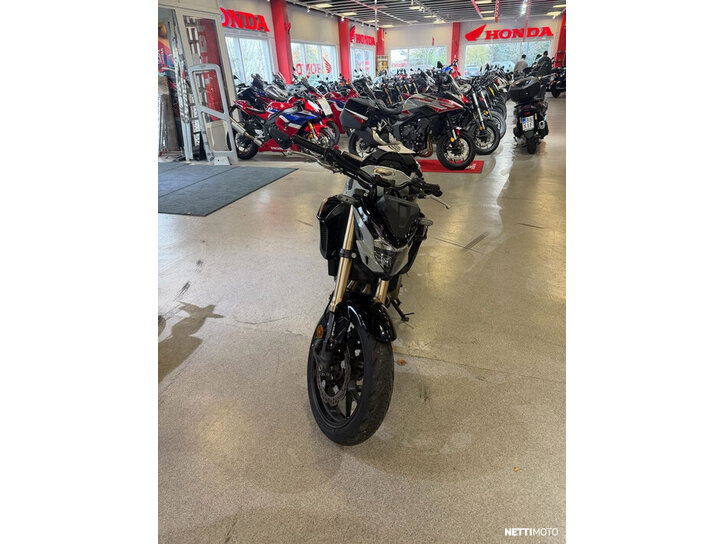 Moottoripyörä Honda CB 2024 27192205