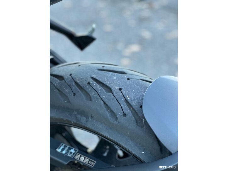 Moottoripyörä Triumph Trident 2021 27236510