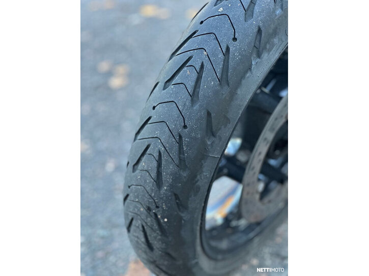 Moottoripyörä Triumph Trident 2021 27236511