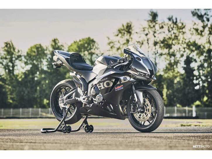Moottoripyörä Honda CBR 2027 27244296