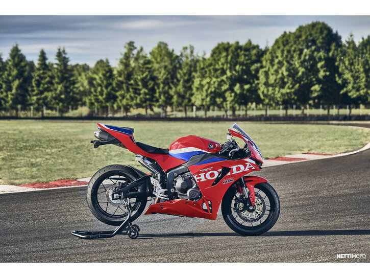Moottoripyörä Honda CBR 2027 27244300