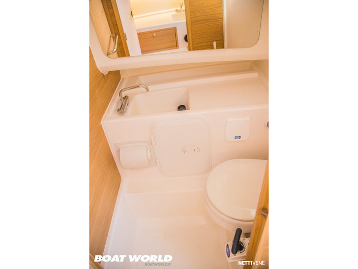 Moottorivene Nimbus T8 2024 3059094