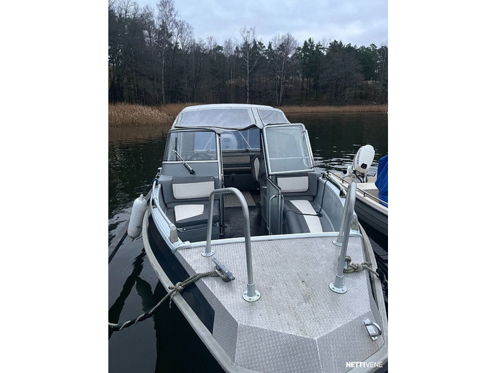 Moottorivene Buster Magnum 2008 3098067