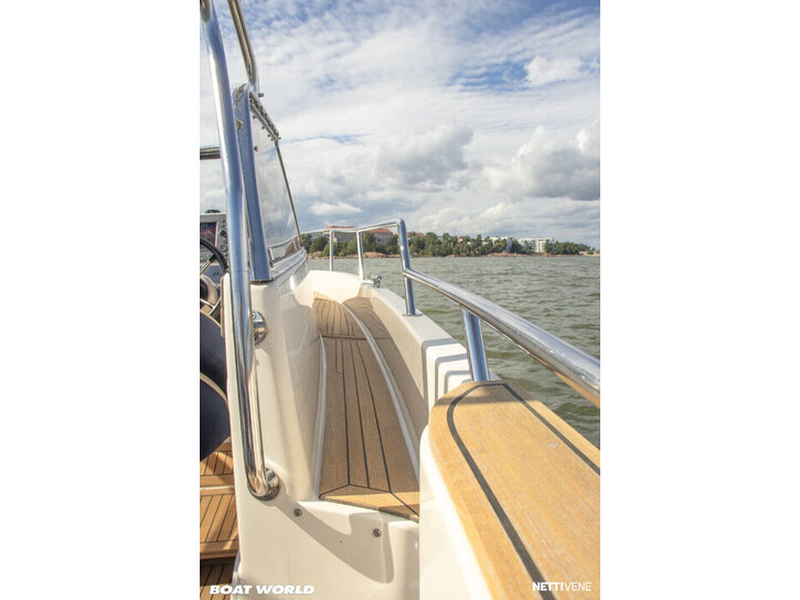 Moottorivene Aquador 23 WA 2010 3498057