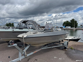 Buster L  1042532