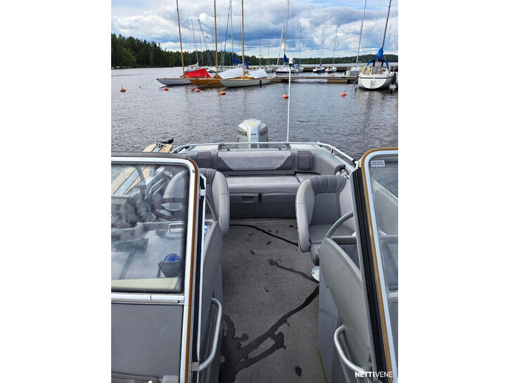 Moottorivene Buster Magnum 2006 3389657