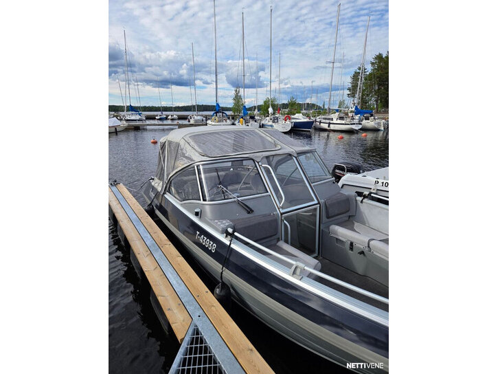 Moottorivene Buster Magnum 2006 3389659