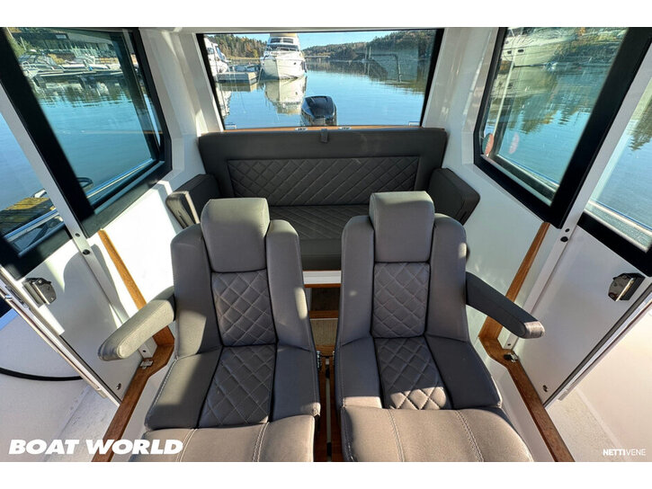 Moottorivene Axopar 28 Cabin 2015 3501069