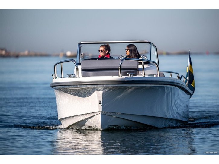 Moottorivene Nimbus T8 2026 1216250