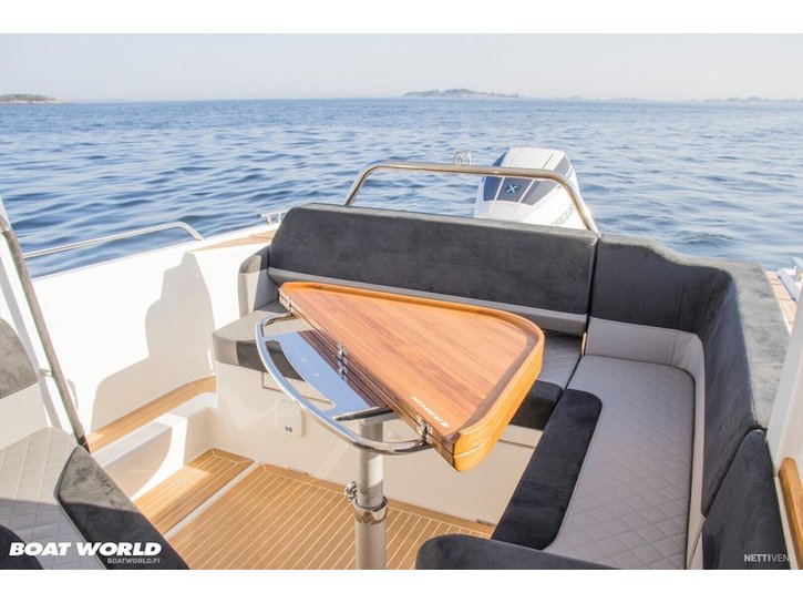 Moottorivene Nimbus W9 2026 2613957