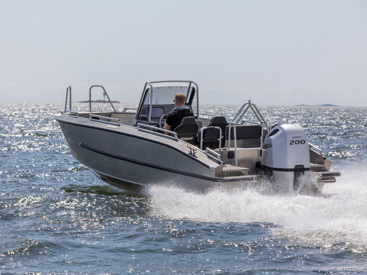 Moottorivene Silver SeaHawk CCX 2026 2300012