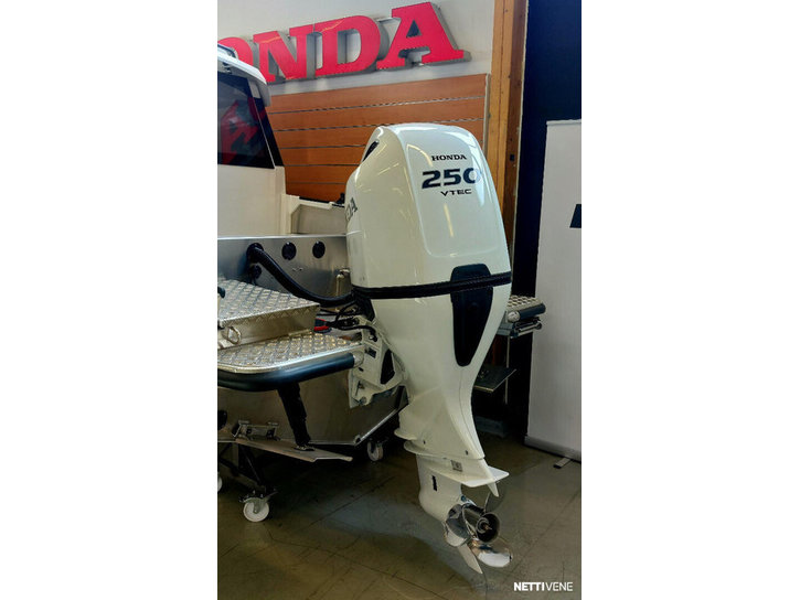 Moottorivene Silver SeaHawk Cabin 2025 3016167