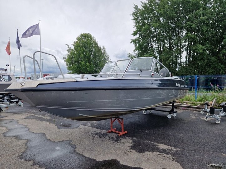 Moottorivene Buster Magnum 2007 2514413