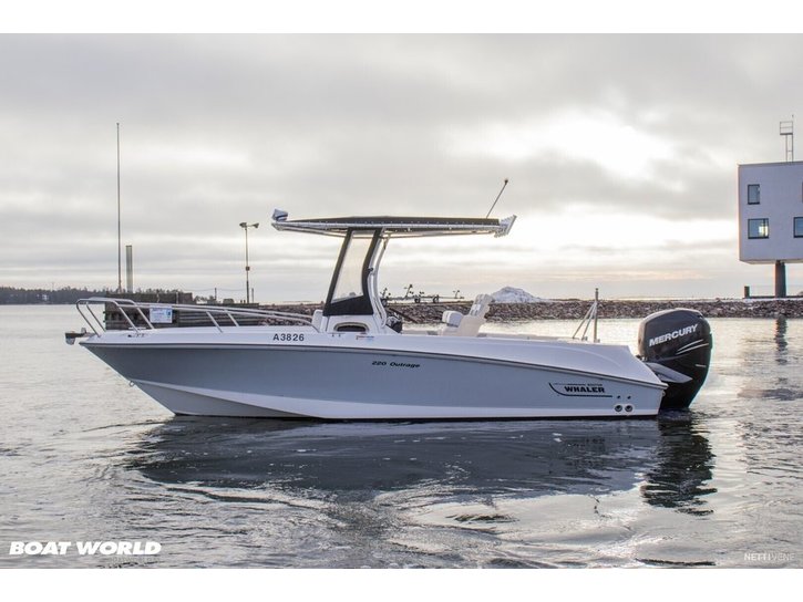 Moottorivene Boston Whaler 220 Outrage 2011 2675715