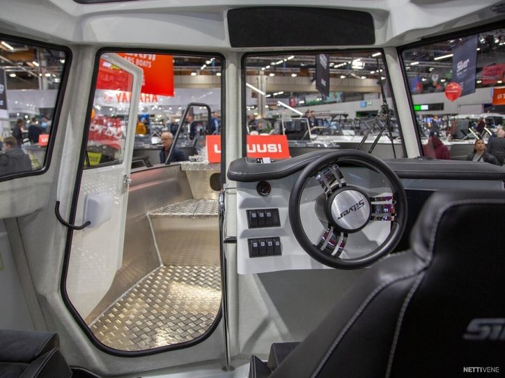 Moottorivene Silver SeaHawk Cabin 2025 2820045