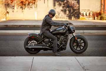 2026-na-imc-scout-bobber-black-smoke-tech-riding-2