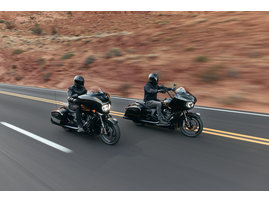 2026-indianmotorcycle-bagger-family-riding-6313