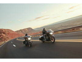 2026-indianmotorcycle-bagger-family-riding-6217 (1)