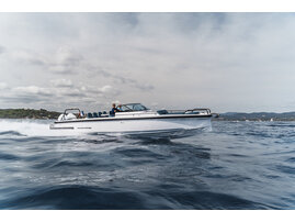 Axopar 37 Spyder