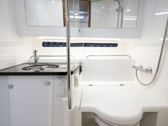 C11 T11 Interior-3545