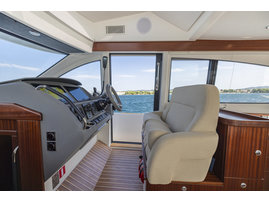 Nimbus_405_Flybridge_Q6A6716