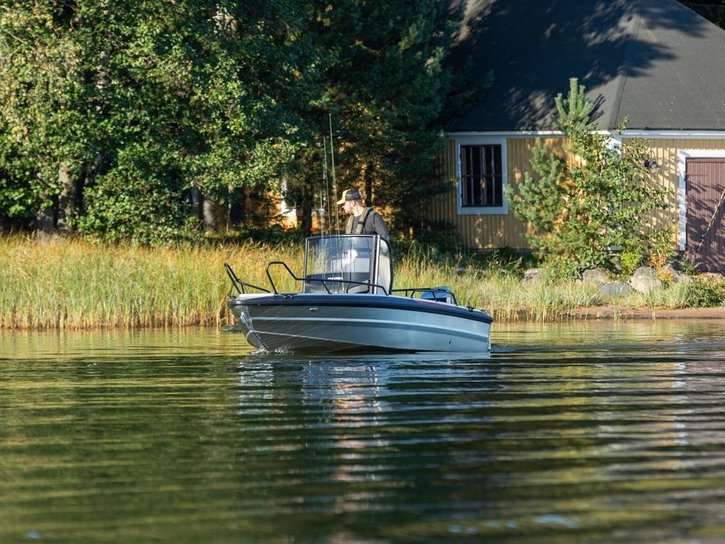 25YM-Faster-465-act-aws-lr-004