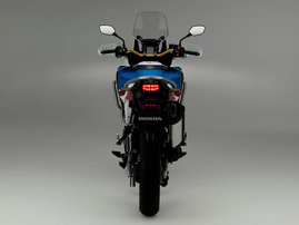 CRF1000L-Africa-Twin-Adventure-Sports-DCT-18-e-11