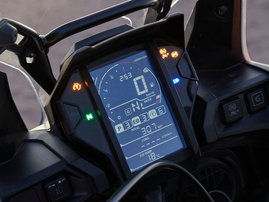 CRF1000L-Africa-Twin-Adventure-Sports-DCT-18-e-27