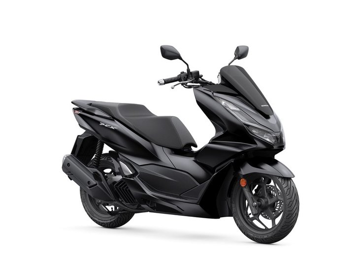 Väri: Mat Galaxy Black Metallic