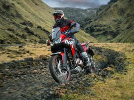 CRF1100-Africa-Twin-DCT-22YM-01-aws-04