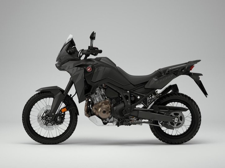 Väri: Mat Ballistic Black Metallic