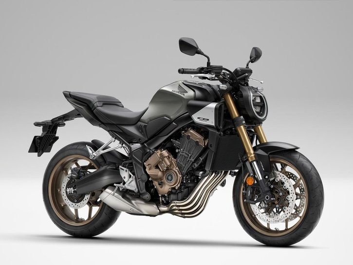 Väri: Pearl Smoky Grey