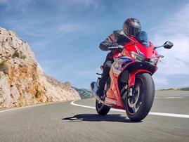 24YM CBR500R GRAND PRIX RED 07