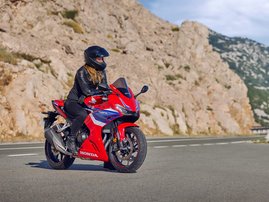 24YM CBR500R GRAND PRIX RED 17