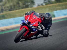 24YM CBR600RR R380 Grand Prix Red 10