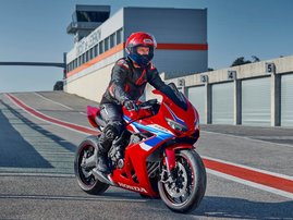 24YM CBR650R GRAND PRIX RED EClutch 08