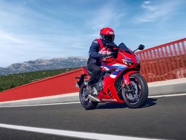 24YM CBR650R GRAND PRIX RED EClutch 11