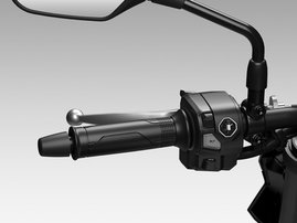 25YM CB750 Hornet Mat Pearl Glare White RHS 017