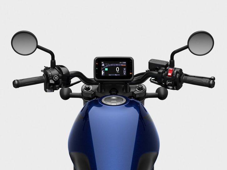 Väri: Pearl Hawkseye Blue