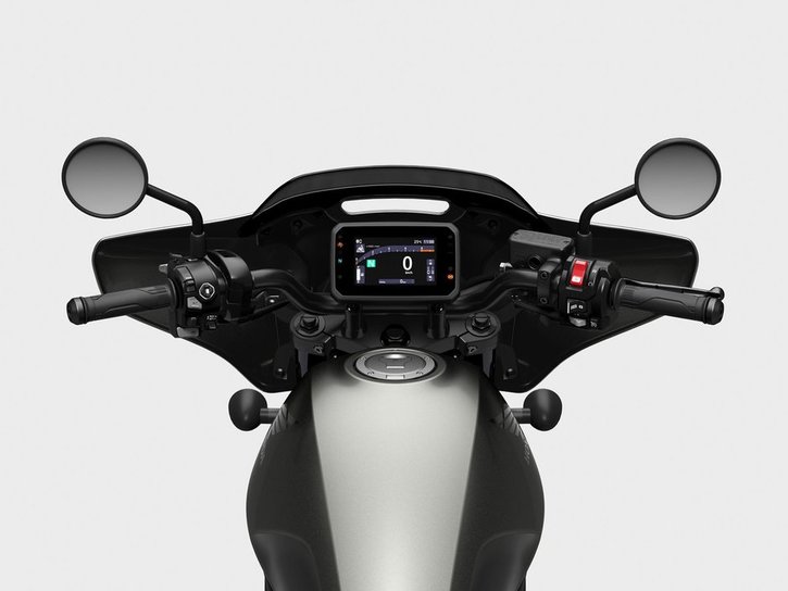 Väri: Iridium Gray Metallic