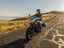 25YM-CMX1100-Rebel-Tour-DCT-NHC-Iridium-Gray-Metallic-007