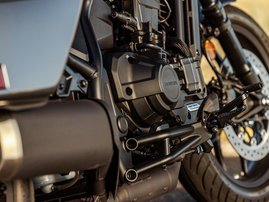 25YM-CMX1100-Rebel-Tour-DCT-NHC-Iridium-Gray-Metallic-022