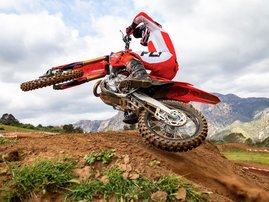25YM-Honda-CRF450-RWE-12