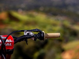 25YM-Honda-CRF450-RWE-23