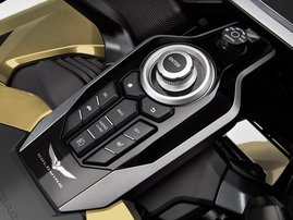 25YM GL1800 Gold Wing Tour 50th Anniversary DCT Airbag YR387N Eternal Gold 09