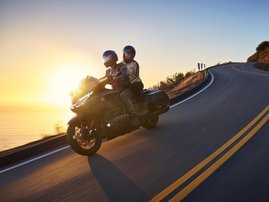 25YM GL1800 Gold Wing 50th Anniversary DCT NHA86 Black Ballistic Metallic 15