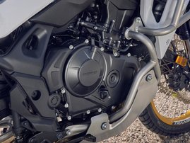 25YM XL750 Transalp ROSS WHITE 31