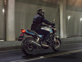 26YM CB1000F NHD19M WolfSilverMetallic BlueStripe 013