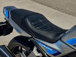 26YM CB1000F NHD19M WolfSilverMetallic BlueStripe 020